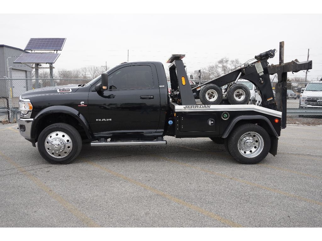 2022 RAM 4500 Chassis SLT WITH A JERRDAN MPL-40