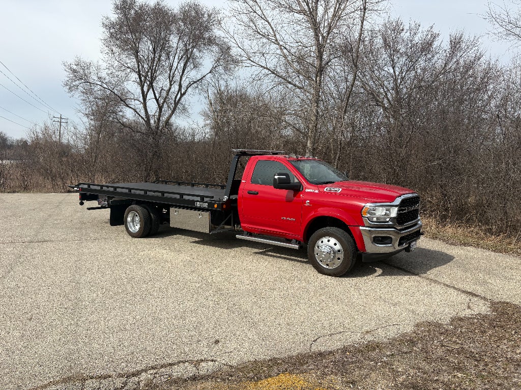 2023 RAM 5500 Chassis w/ Century 10S Carrier