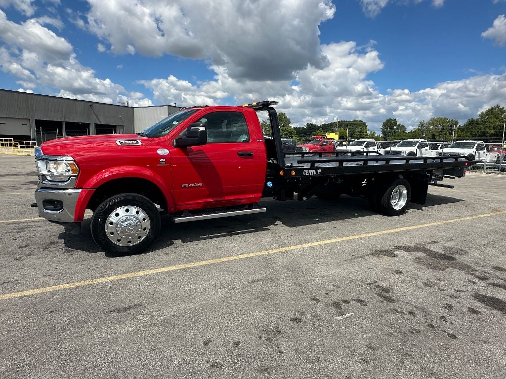 2024 RAM 5500 Chassis SLT WITH A CENTURY 19.5' STEEL CARRIER