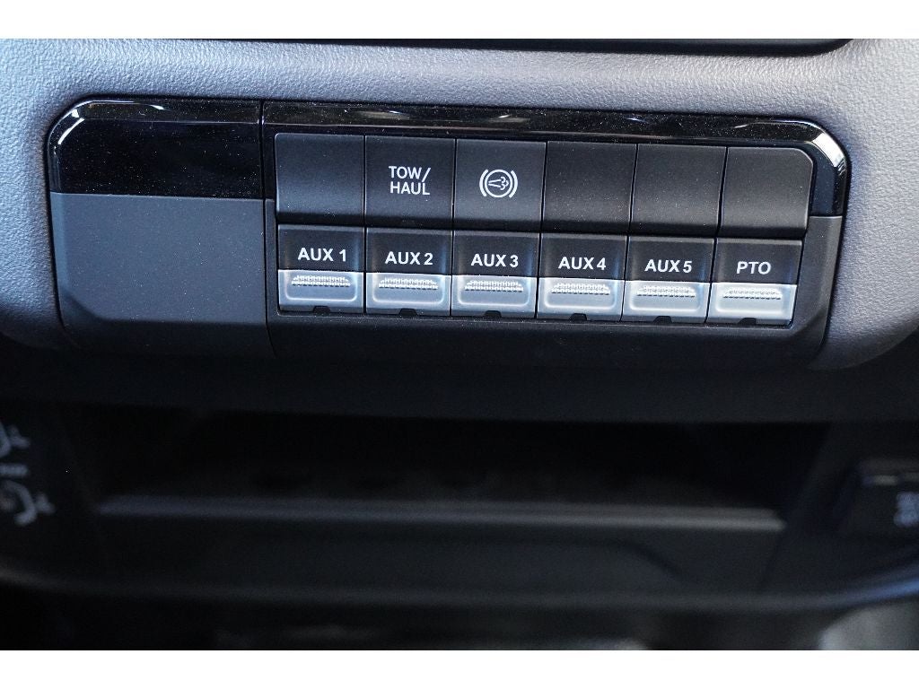 2024 RAM 5500 Chassis w/ Vulcan 894 Wrecker