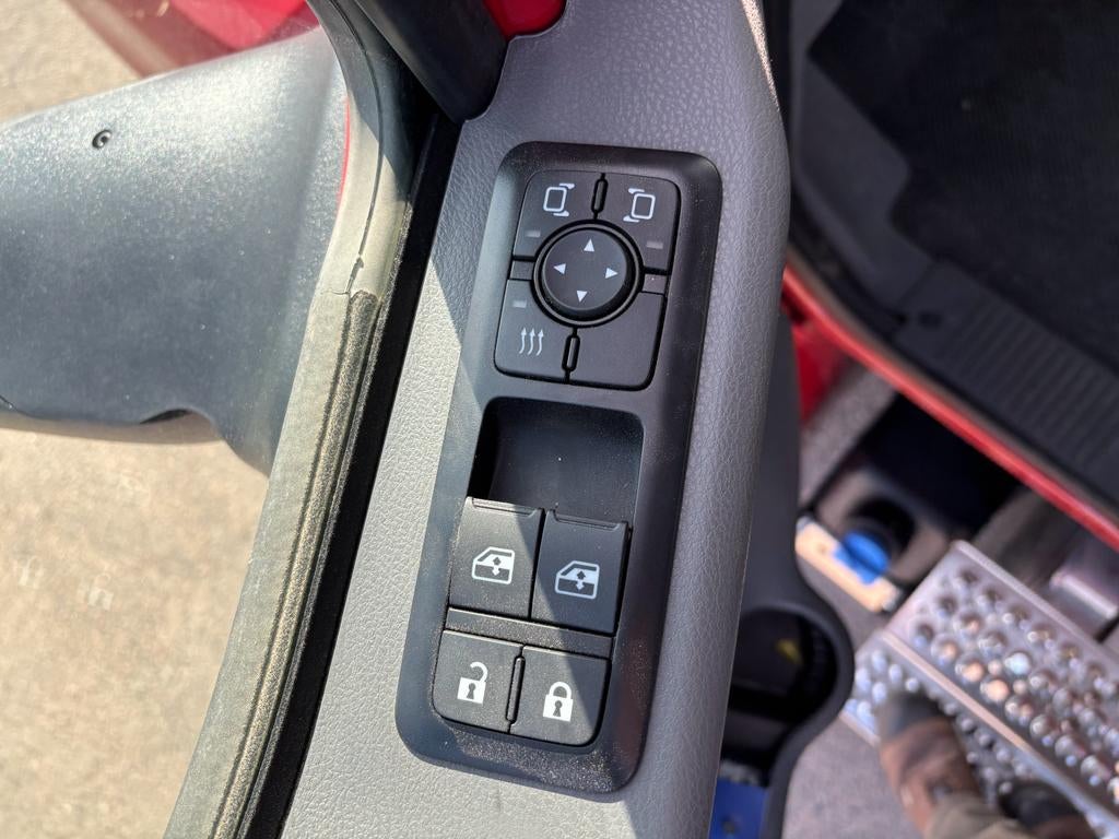 2025 International MV607 w/ Century 12S Carrier