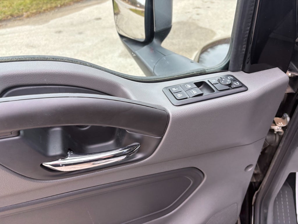 2025 CENTURY INTERNATIONAL w/ Century 12S Carrier