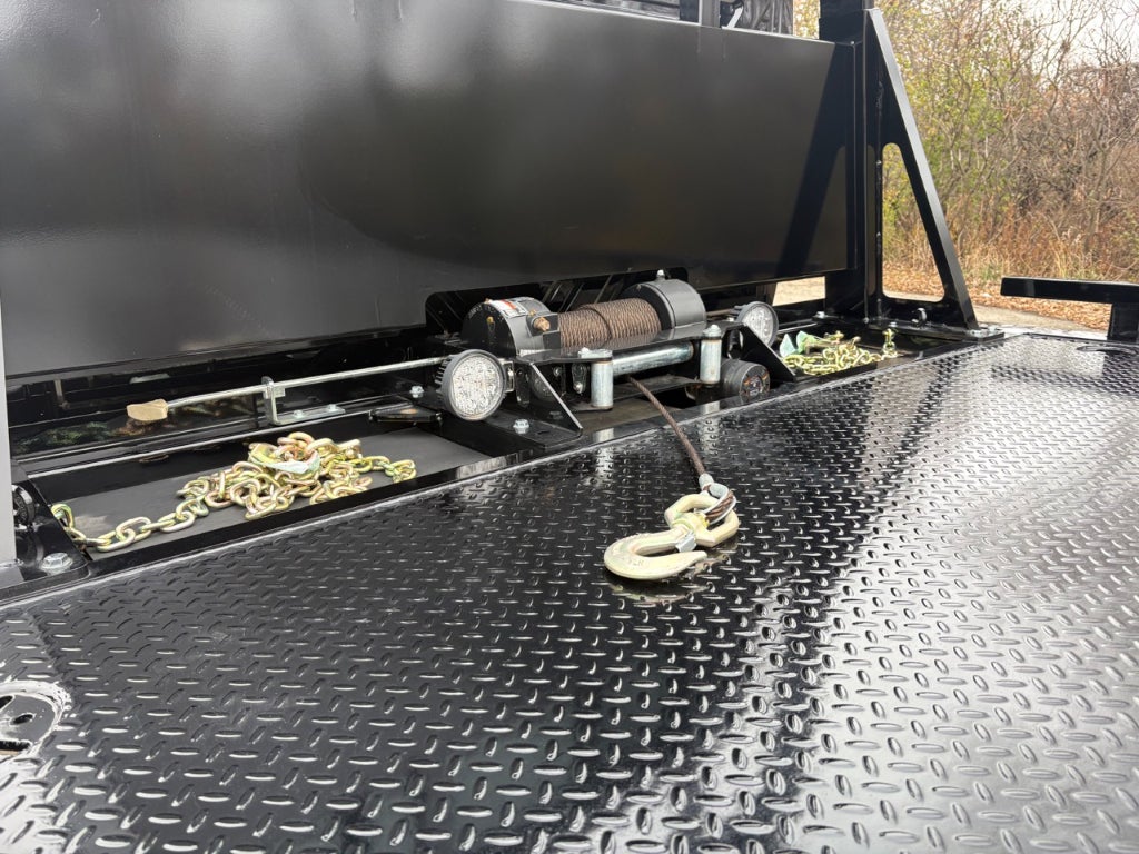 2025 CENTURY INTERNATIONAL w/ Century 12S Carrier