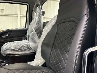 2025 International HX CENTURY 28.5' WOOD INDUSTRIAL