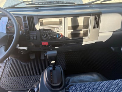 2025 Isuzu NPR-HD Morgan Van Body