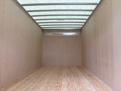 2025 Chevrolet 4500HG 3500HG / 4500HG / 4500HD / 4500XD 18' Bay Bridge Van Body