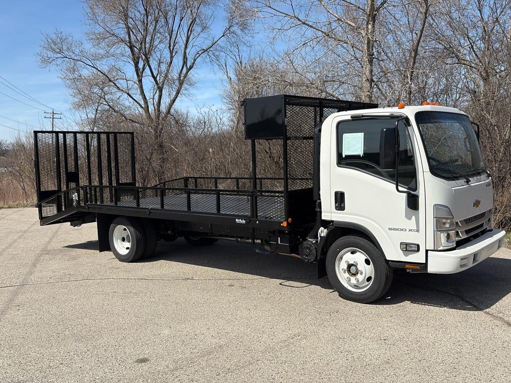 2025 Chevrolet 5500XG 16' Wil-Ro Landscape Body