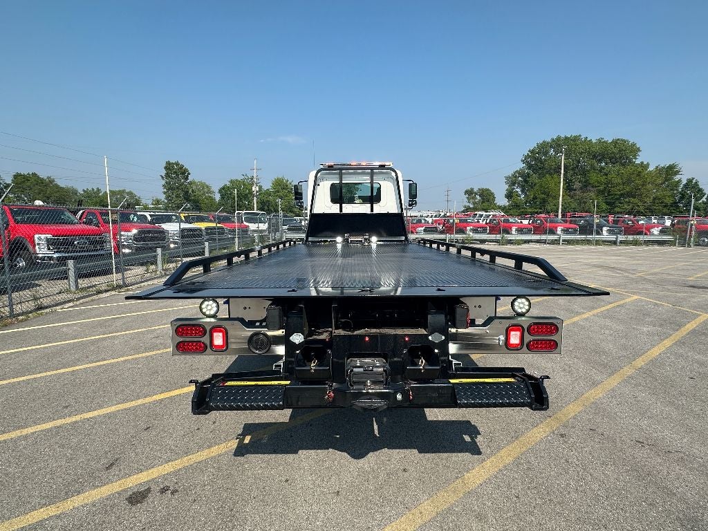 2025 Hino L6 WITH A CENTURY 21.5' STEEL CARRIER