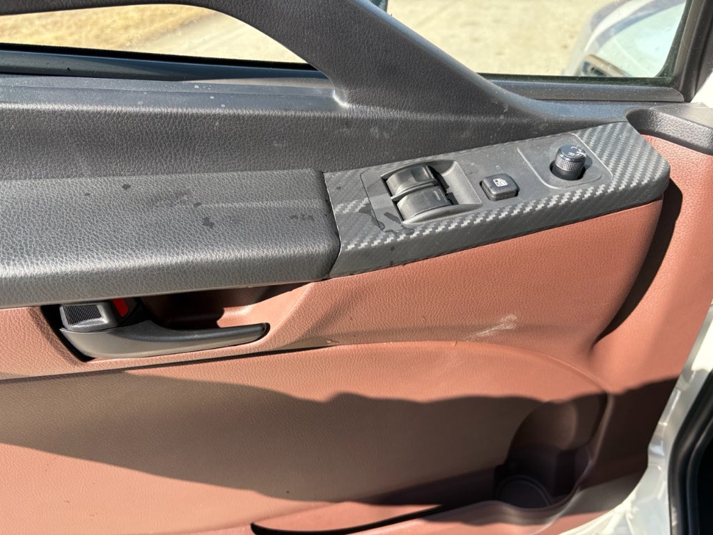 2026 Hino L6 26' ITD Van Body