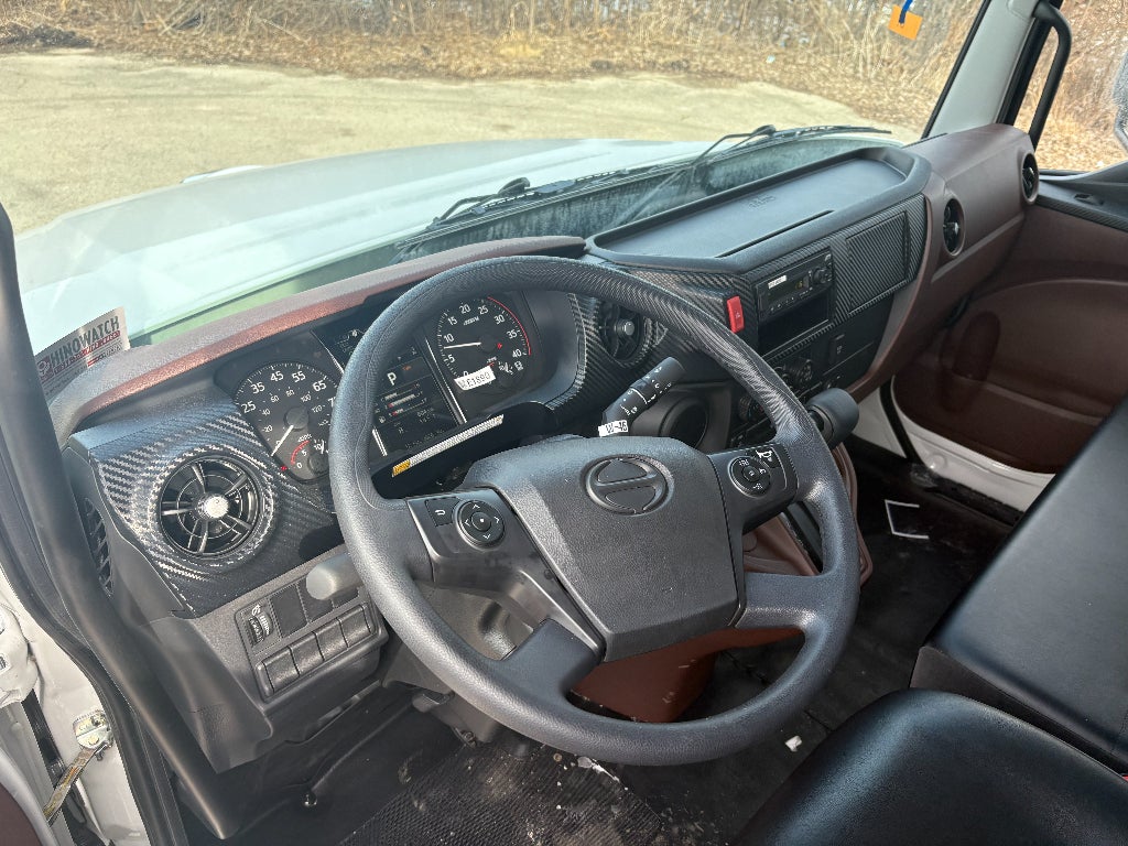 2026 Hino L6 26' ITD Van Body