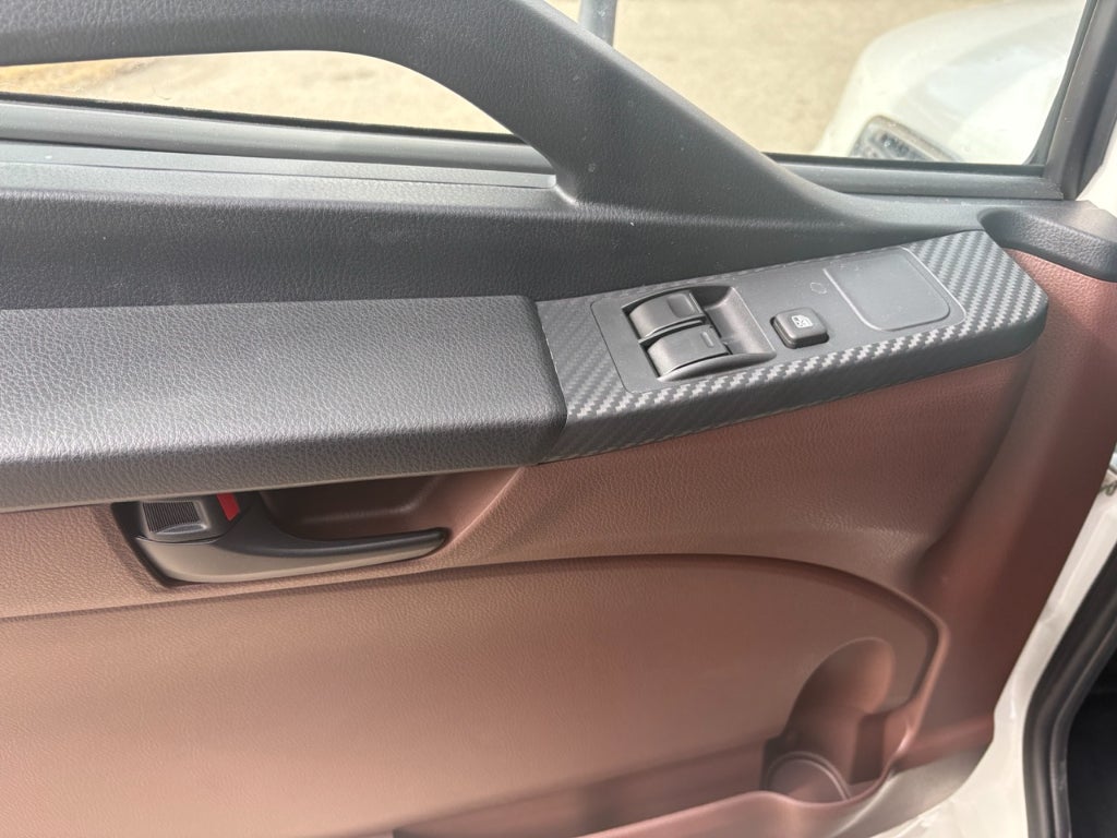 2026 Hino L6 26' ITD Van Body