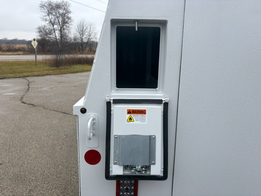 2025 GMC Savana 3500 11' Monroe CSV Body