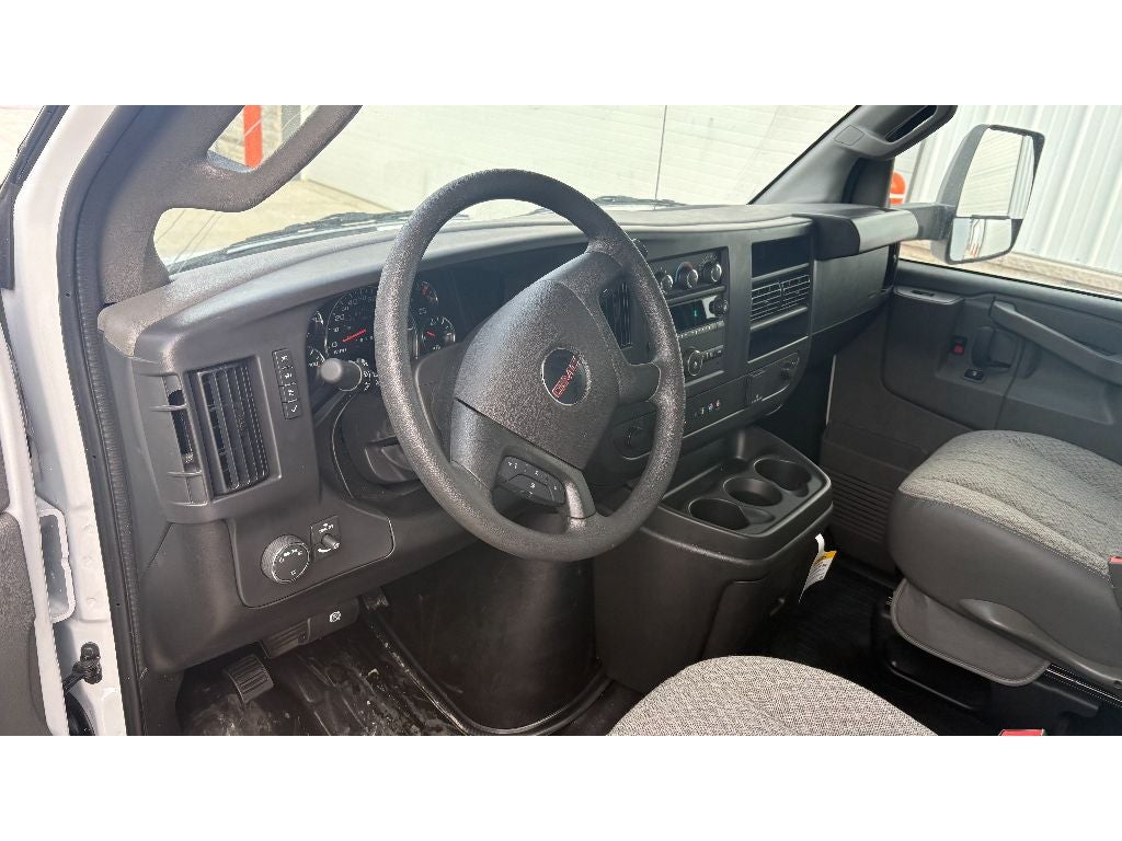 2025 GMC Savana 3500 17' Bay Bridge Van Body