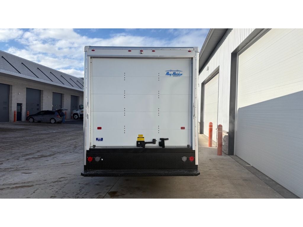 2025 GMC Savana 3500 17' Bay Bridge Van Body