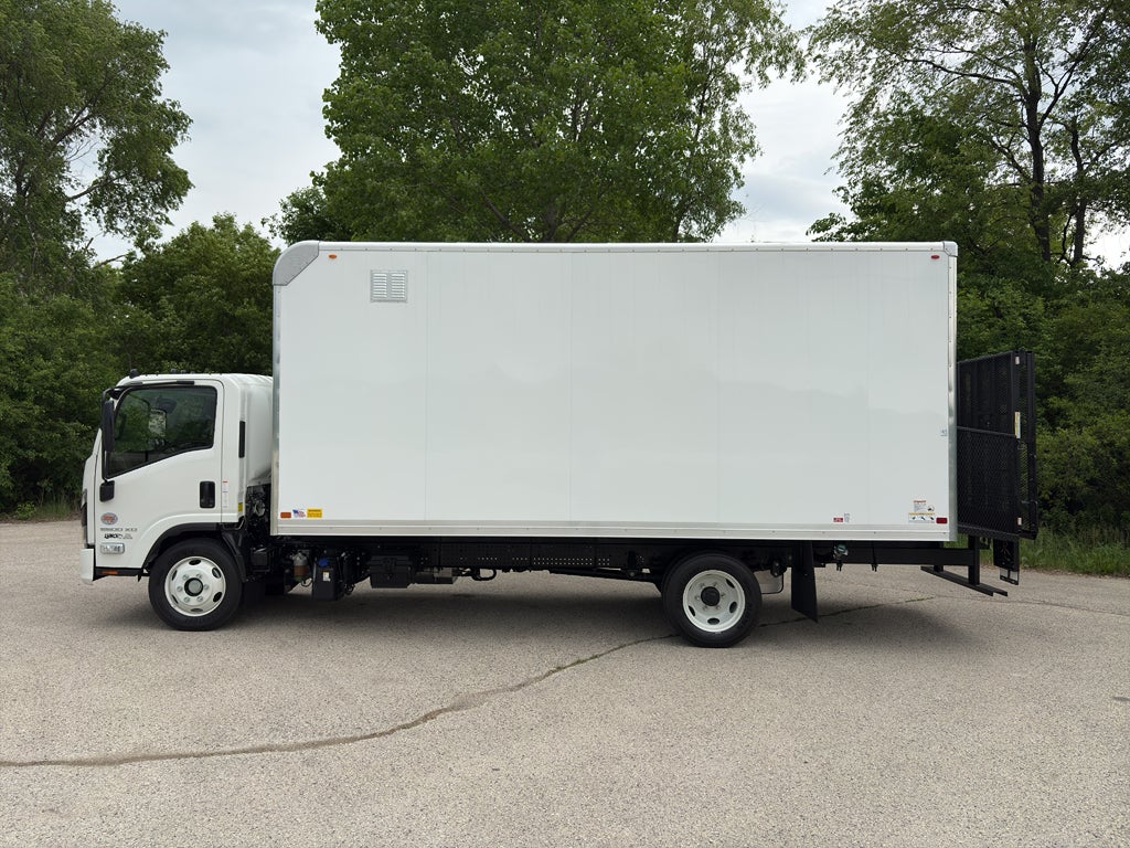 2025 Chevrolet 5500XD 18' Bay Bridge Enclosed Landscape Body