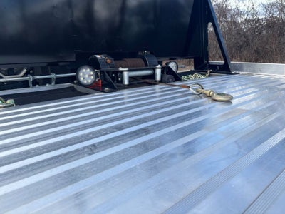 2023 Chevrolet 5500XD w/ Century 10S Carrier